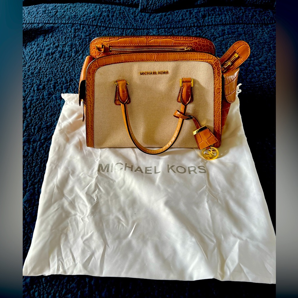 Michael Kors Linen Bag - Picture 3 of 8